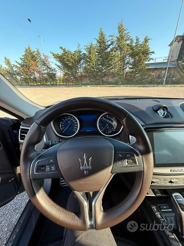 Usata Maserati Ghibli GranLusso 250 CV (183 kW) 2019 Grigio Berlina