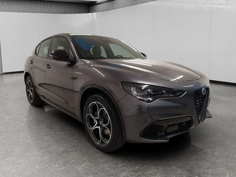 Usata Alfa Romeo Stelvio Veloce 210 CV (154 kW) 2024 Grigio SUV