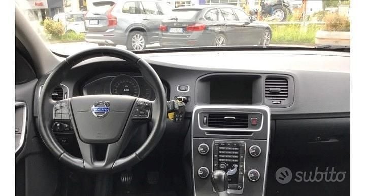 Usata Volvo V60 203 CV (149 kW) 2014 Grigio Station wagon