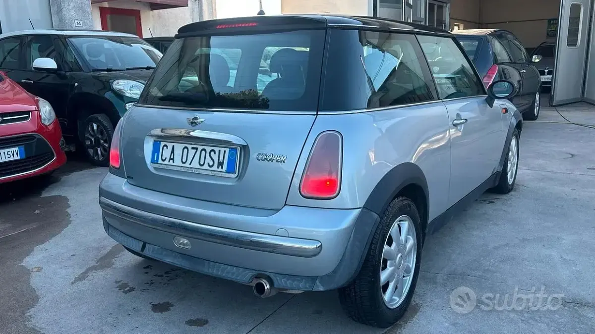 Usata Mini ONE 116 CV (85 kW) 2004 Grigio Utilitaria