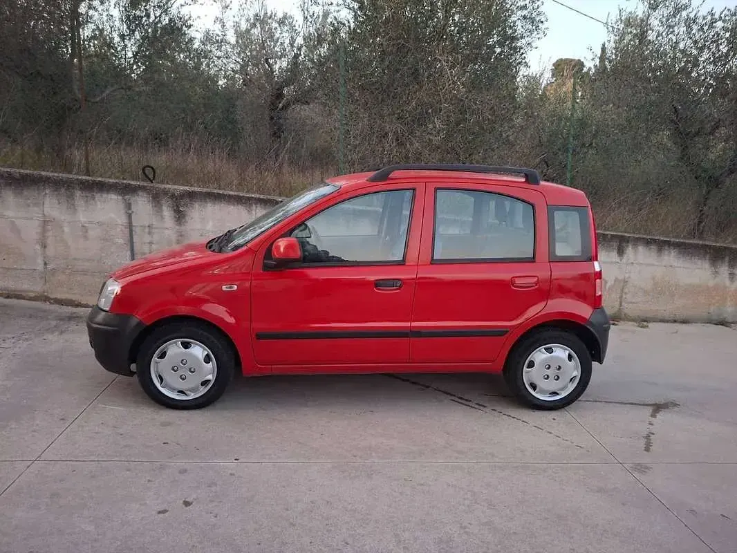 Usata Fiat Panda Emotion 60 CV (44 kW) 2004 Rosso Utilitaria