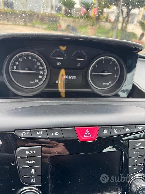 Usata Lancia Ypsilon 95 CV (69 kW) 2015 Nero Utilitaria