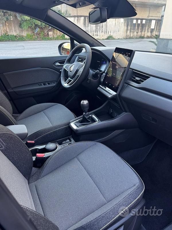 Usata Renault Captur Techno 100 CV (73 kW) 2025 Nero SUV