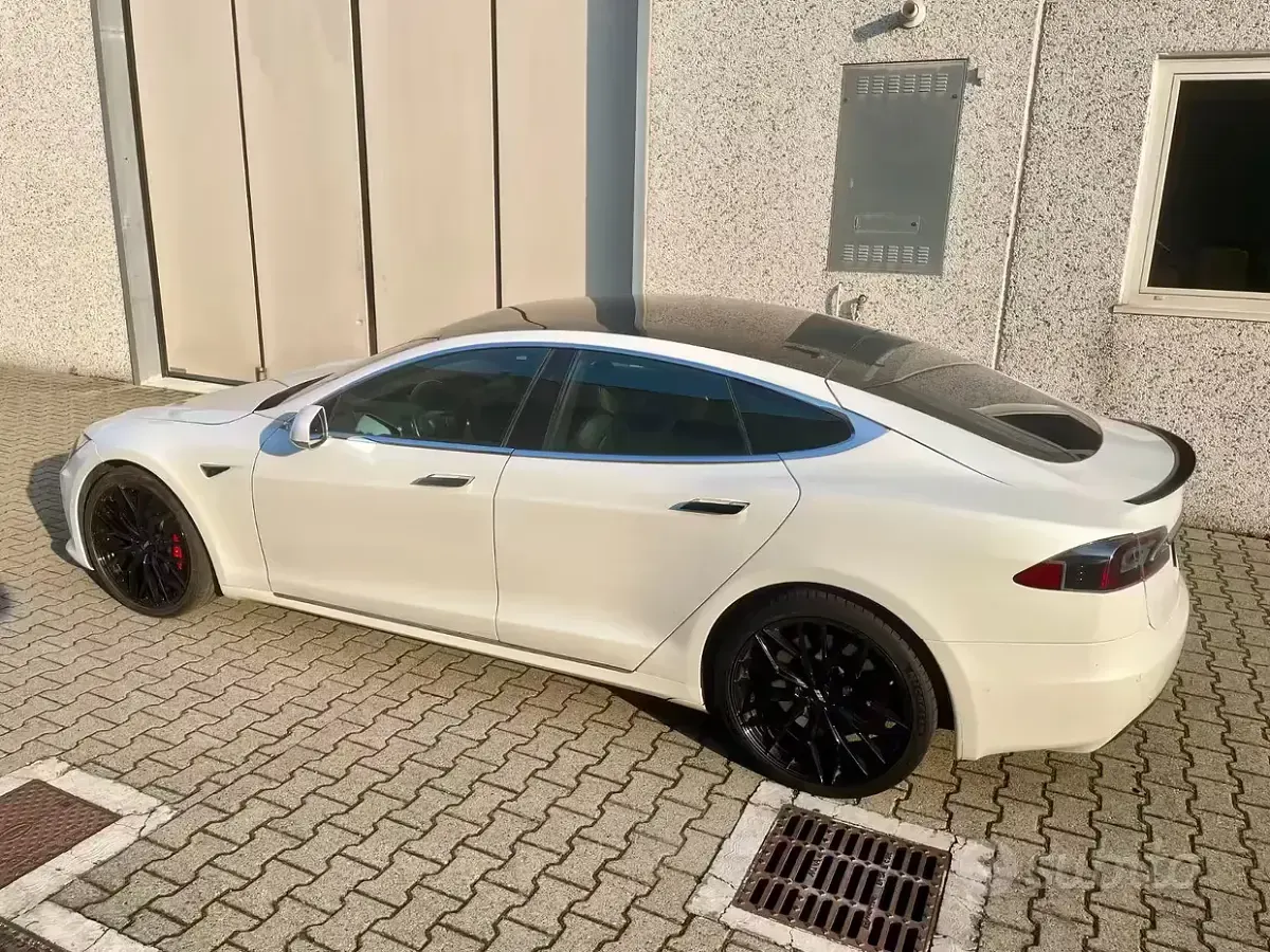 Usata Tesla Model S Performance 180 kW (245 CV) 2020 Bianco Utilitaria