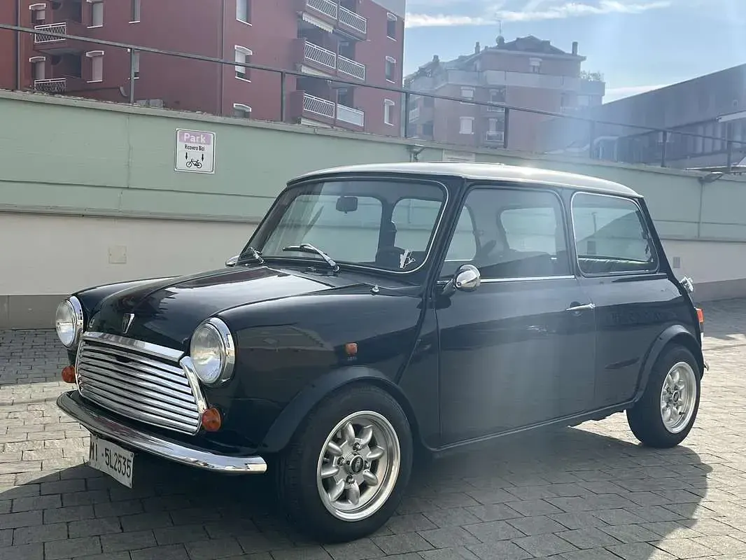 Usata Rover Mini 44 CV (32 kW) 1989 Nero Berlina