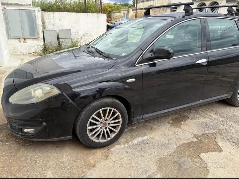 Usata Fiat Croma 150 CV (110 kW) 2010 Nero Station wagon