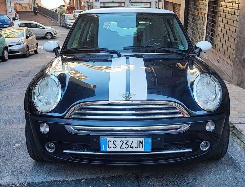 Blu/azzurro Usata 2004 Mini ONE Due volumi | 4800 € - Immagine 1/4