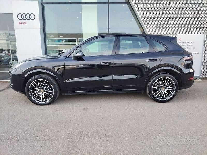 Usata Porsche Cayenne 340 CV (250 kW) 2021 Nero SUV