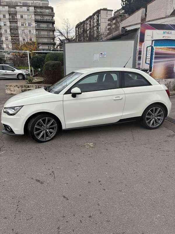 Usata Audi A1 Ambition 105 CV (77 kW) 2011 Berlina