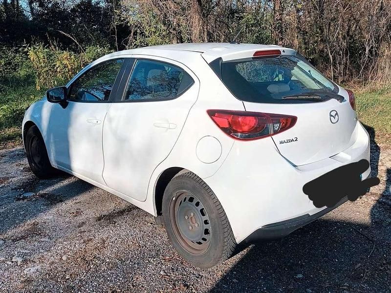 Usata Mazda 2 Evolve 90 CV (66 kW) 2020 Bianco Utilitaria