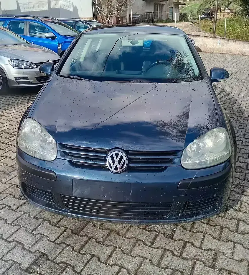 Usata VW Golf IV Trendline 105 CV (77 kW) 2004 Berlina