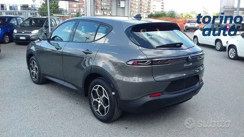 Neu Alfa Romeo Tonale 130 PS (95 kW) 2026 Weiß SUV
