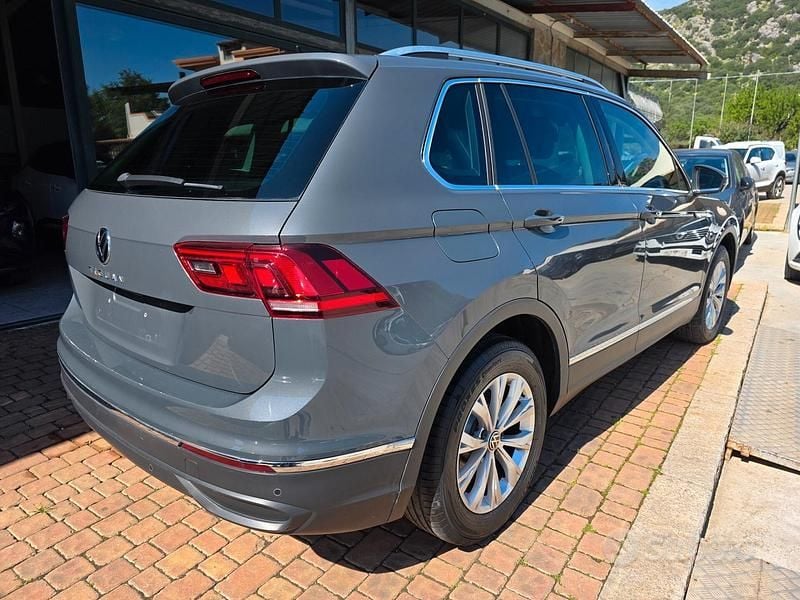 Usata VW Tiguan Elegance 150 CV (110 kW) 2021 Grigio SUV