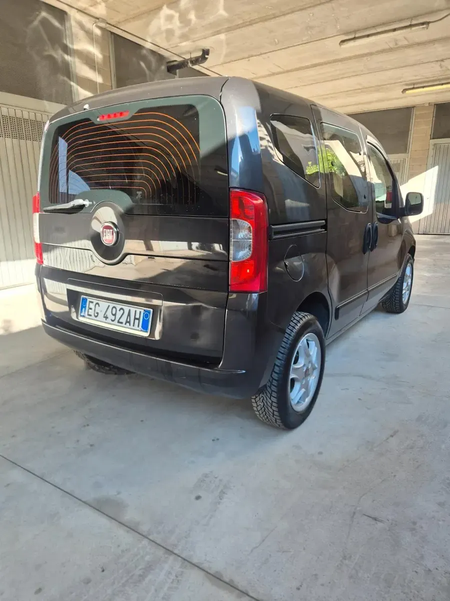 Usata Fiat Qubo Trekking 95 CV (69 kW) 2011 Nero Monovolume