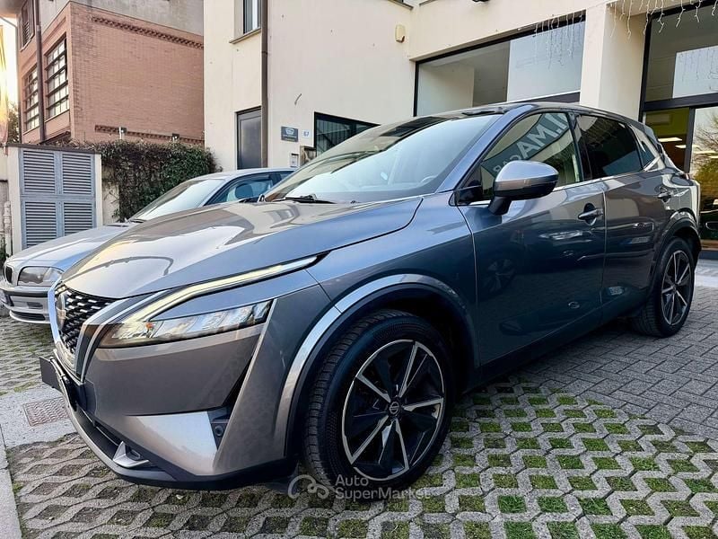 Usata Nissan Qashqai Style Edition 140 CV (102 kW) 2022 Grigio montagna SUV