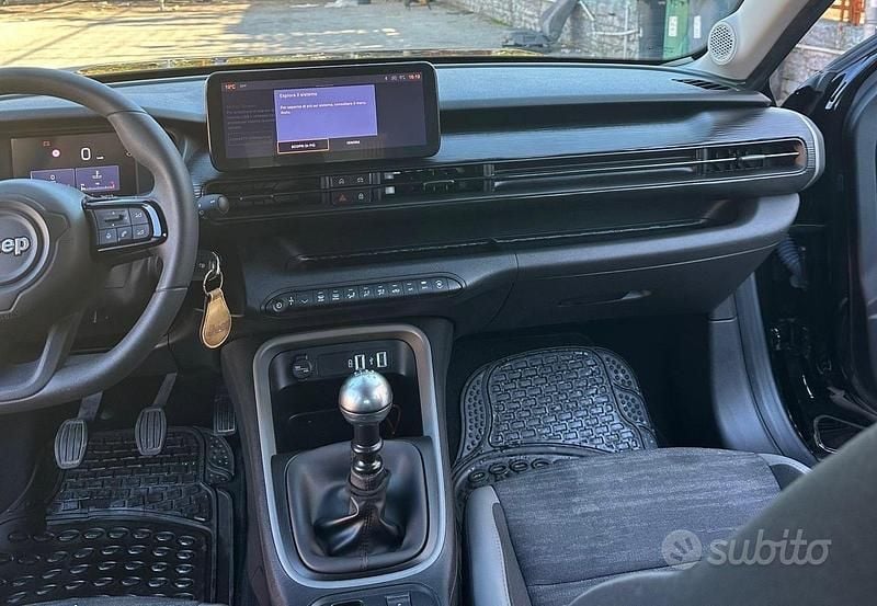 Usata Jeep Avenger Altitude 101 CV (74 kW) 2023 Nero SUV