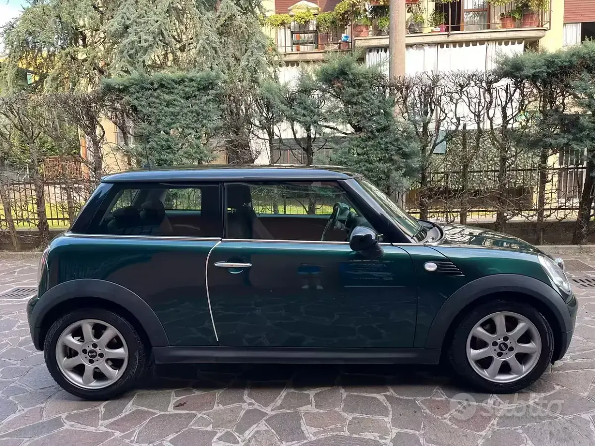 Usata Mini Cooper D 109 CV (80 kW) 2008 Verde Utilitaria