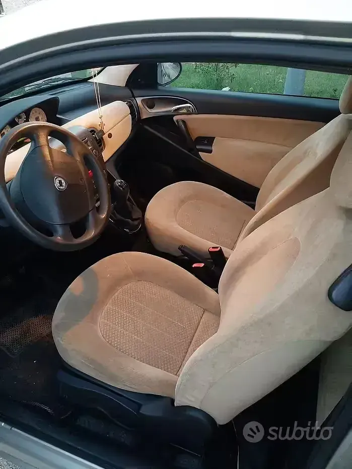 Usata Lancia Ypsilon 69 CV (50 kW) 2004 Utilitaria