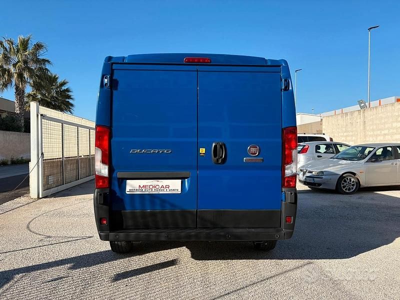 Usata Fiat Ducato 120 CV (88 kW) 2020 Blu Furgone