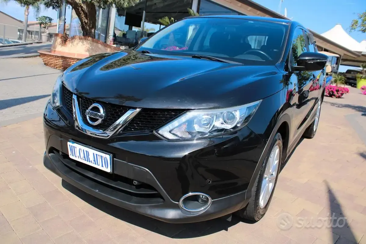 Usata Nissan Qashqai Visia 116 CV (85 kW) 2015 Nero SUV