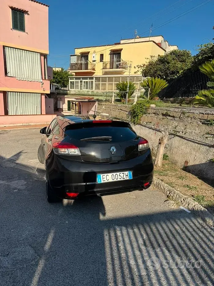 Usata Renault Mégane Coupé 110 CV (80 kW) 2010 Nero Coupé