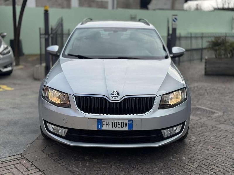 Usata Skoda Octavia 110 CV (80 kW) 2017 Argento Station wagon