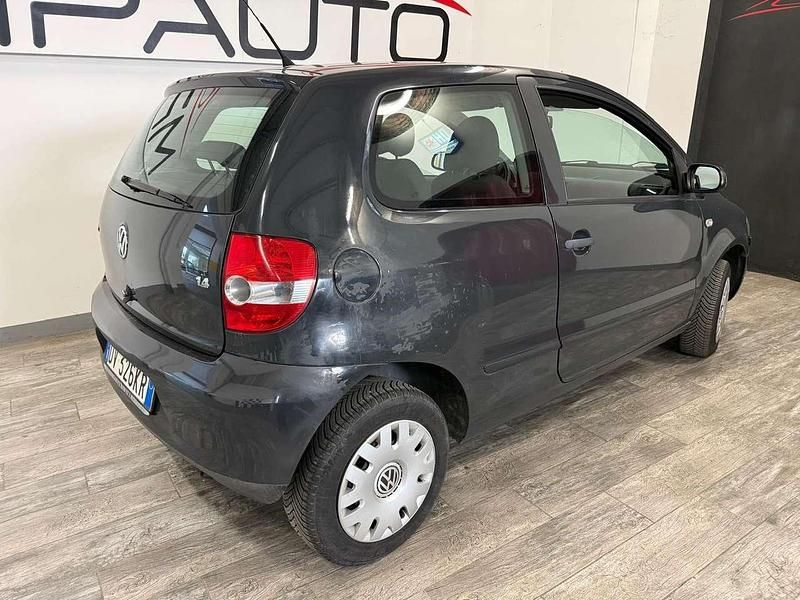 Usata VW Fox 75 CV (55 kW) 2009 Grigio Utilitaria
