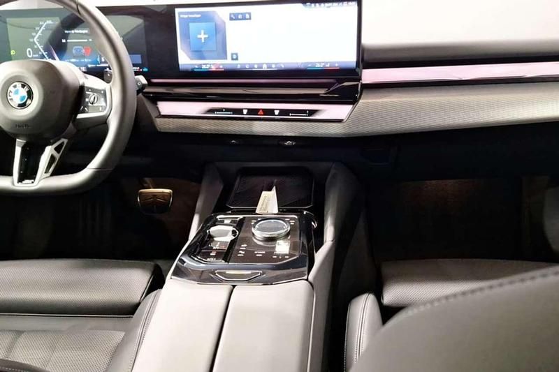 Occasion BMW 520 M Sport 197 ch (144 kW) 2025 Bleue Break