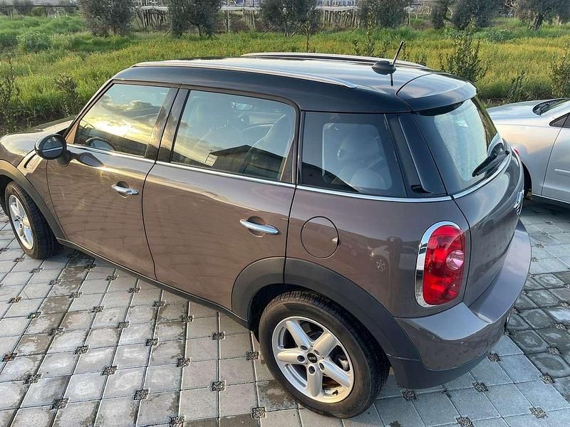 Usata Mini Cooper D Countryman 111 CV (81 kW) 2012 Marrone SUV