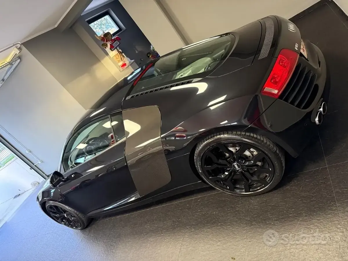 Usata Audi R8 Coupé 430 CV (316 kW) 2011 Nero Coupé