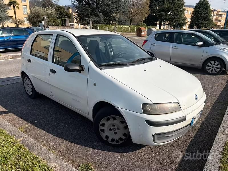 Usata Fiat Punto S 60 CV (44 kW) 2000 Utilitaria