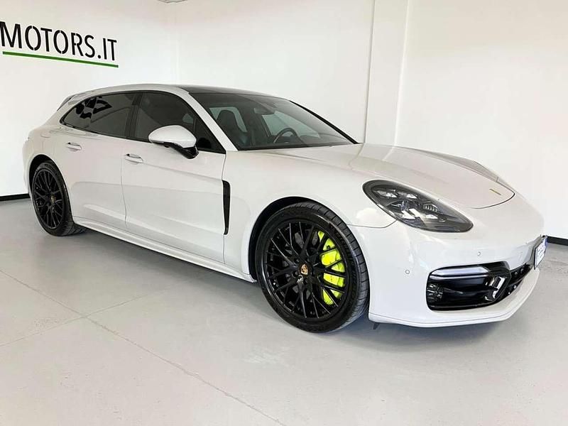 Usata Porsche Panamera Sport Turismo 680 CV (500 kW) 2018 Grigio Station wagon