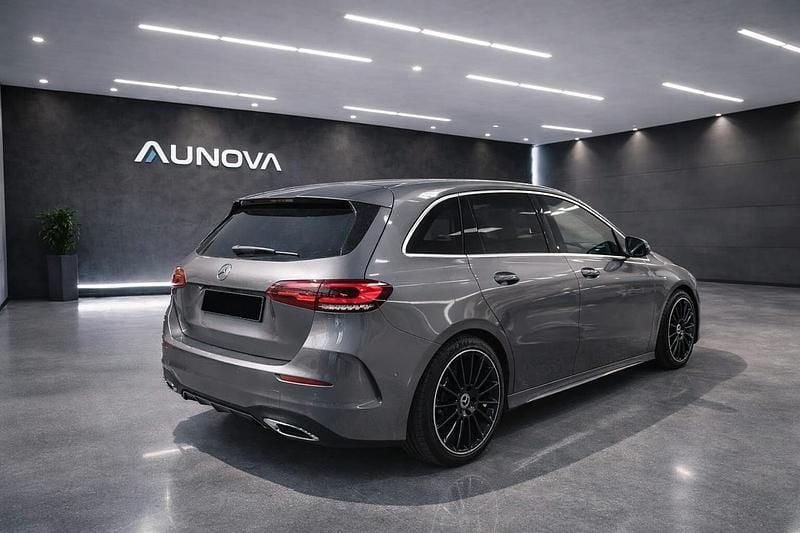 Usata Mercedes B220 Premium 224 CV (164 kW) 2019 Grigio Monovolume