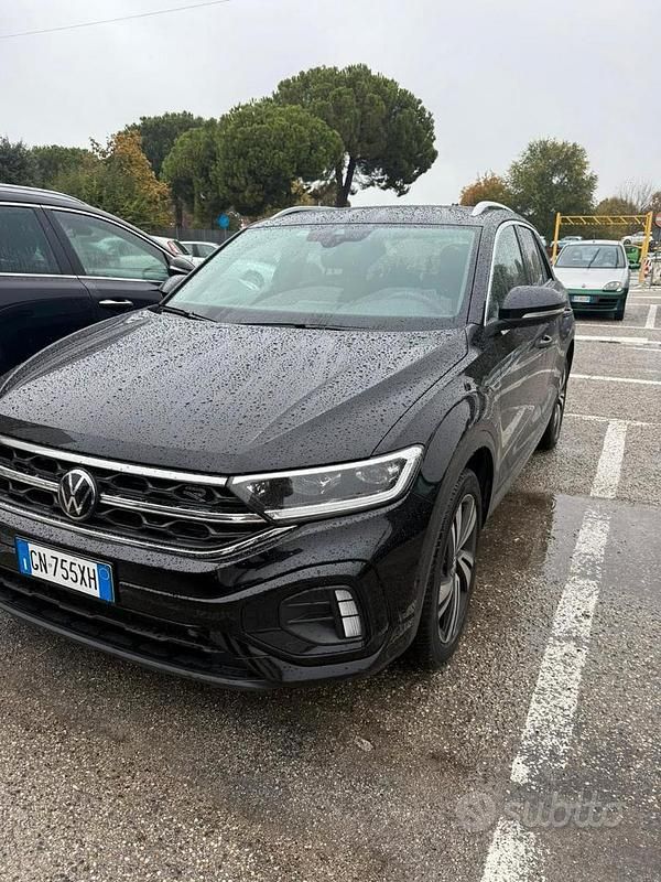 Usata VW T-Roc 150 CV (110 kW) 2023 Nero SUV