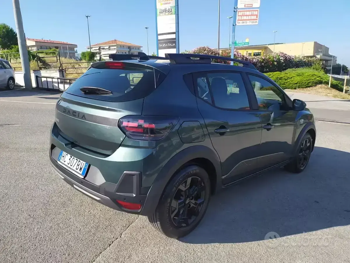 Usata Dacia Sandero Extreme 110 CV (80 kW) 2026 Verde Berlina