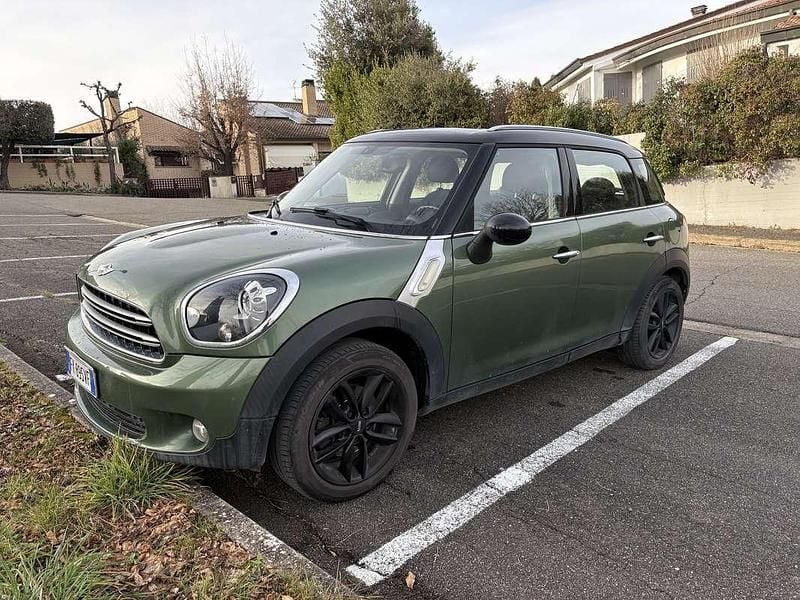 Usata Mini Cooper D Countryman Business 111 CV (81 kW) 2017 Verde SUV