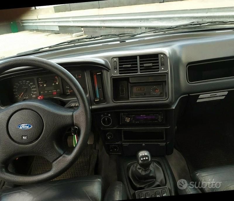 Usata Ford Sierra 350 CV (257 kW) 1992 Blu Berlina