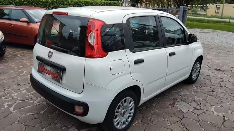Usata Fiat Panda Lounge 69 CV (50 kW) 2015 Bianco Utilitaria