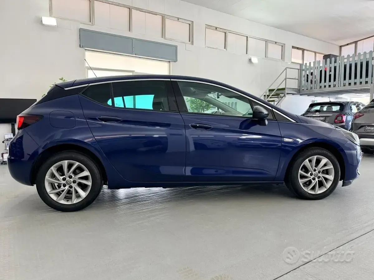Usata Opel Astra Business 122 CV (89 kW) 2021 Bluazzurro Berlina