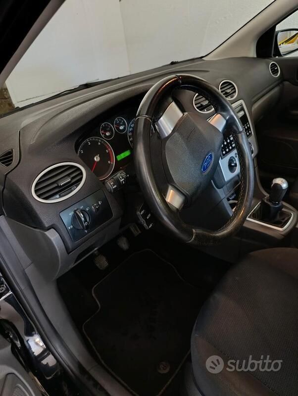 Usata Ford Focus Style 116 CV (85 kW) 2008 Blu/azzurro Station wagon