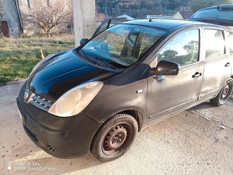 Nero Usata 2007 Nissan Note Tekna Monovolume | 700 € (Ottimo prezzo) - Immagine 1/4