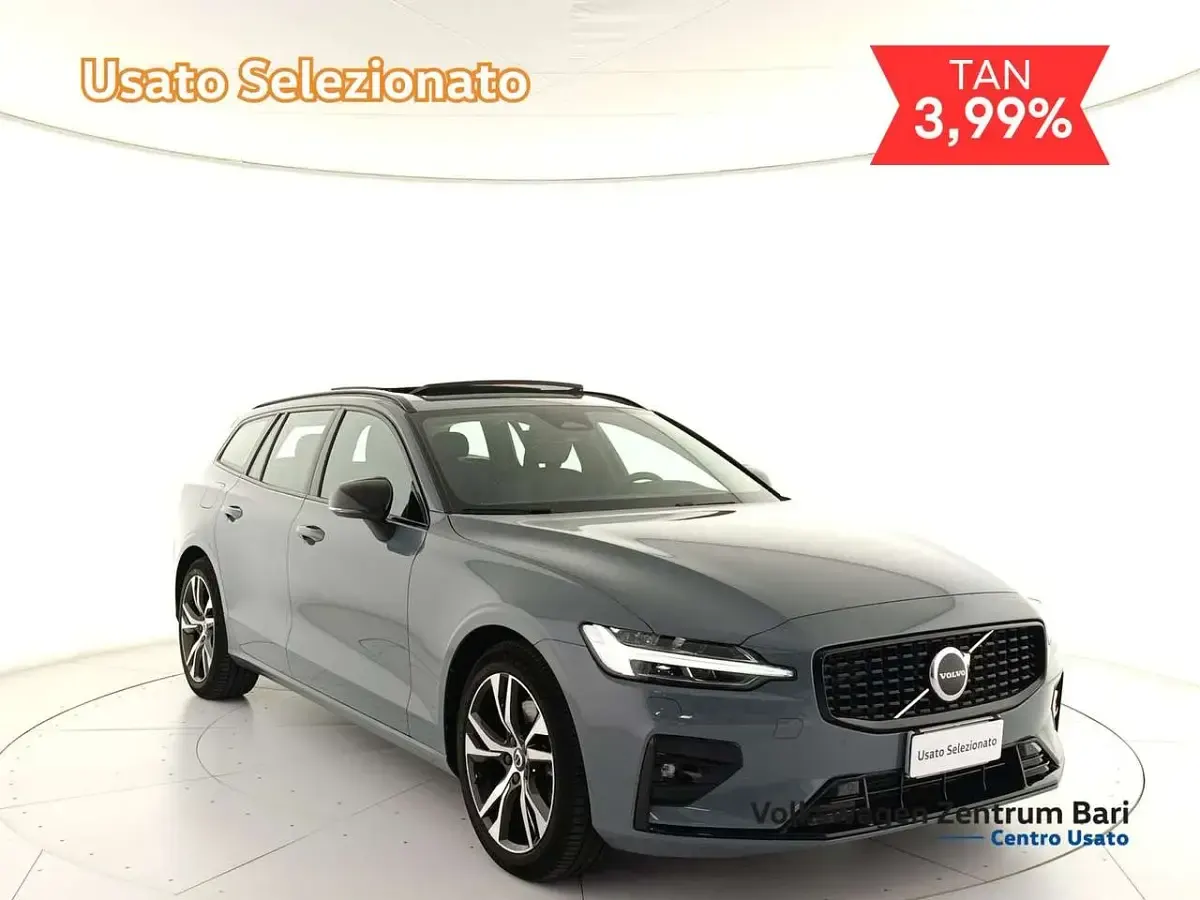Usata Volvo V60 Ultimate 197 CV (144 kW) 2023 Grigio Station wagon