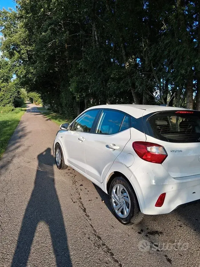 Usata Hyundai i10 Select 63 CV (46 kW) 2025 Bianco Utilitaria