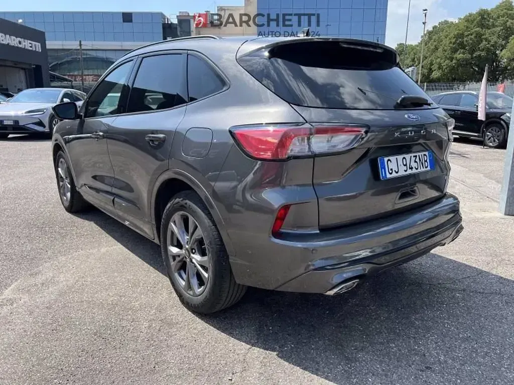 Usata Ford Kuga ST-Line X 190 CV (139 kW) 2022 Grigio scuro SUV