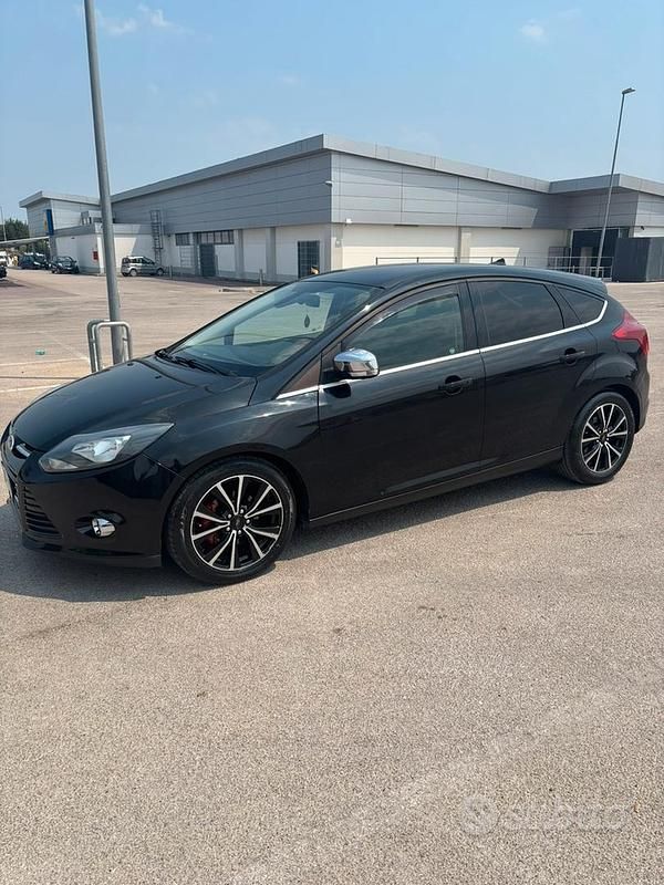 Usata Ford Focus Titanium 95 CV (69 kW) 2012 Nero Berlina