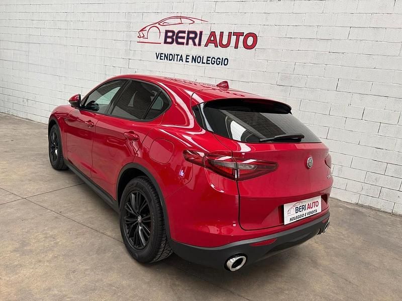 Usata Alfa Romeo Stelvio Business 160 CV (117 kW) 2019 Rosso SUV