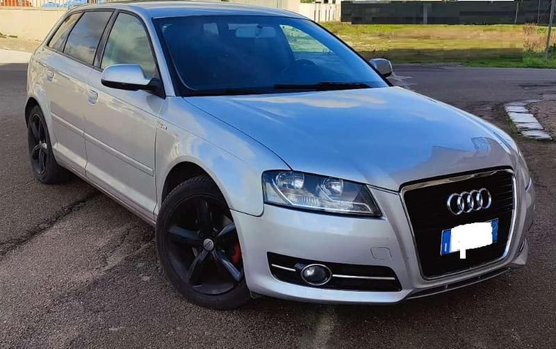 Usata Audi A3 Ambition 160 CV (117 kW) 2011 Argento Utilitaria