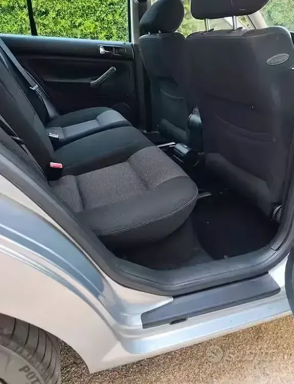 Usata VW Golf IV 101 CV (74 kW) 2001 Grigio Berlina