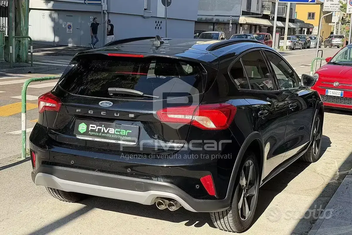 Usata Ford Focus Active 120 CV (88 kW) 2019 Nero Berlina