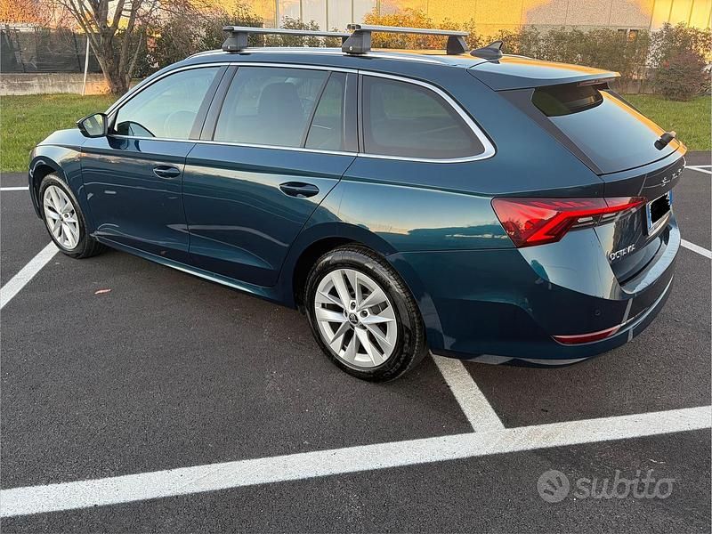 Usata Skoda Octavia 150 CV (110 kW) 2021 Verde Station wagon